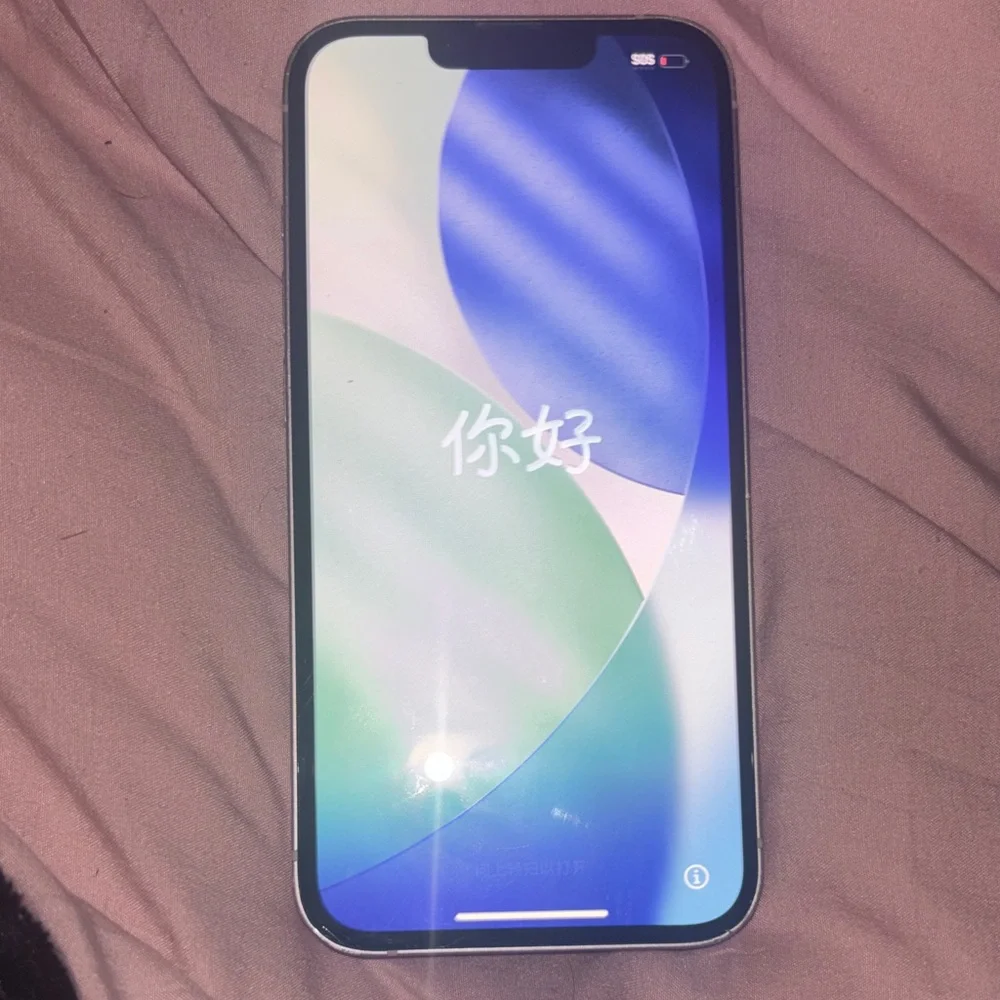 UNLOCKED pink iphone 13 , in perfect condition